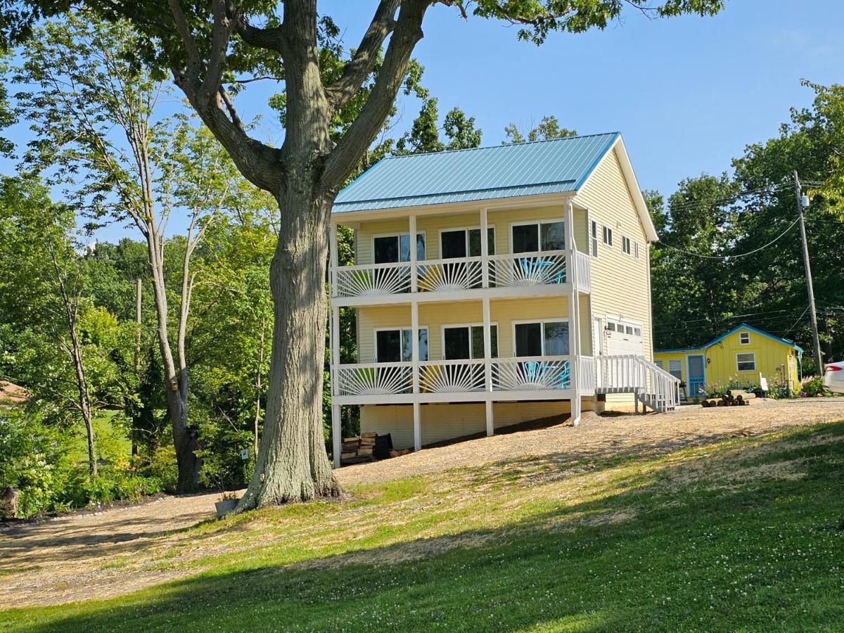Tree-Top Lake-Front Cottage Madison Экстерьер фото